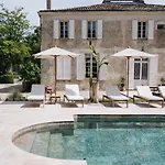 Couette-café Le Château Réal 4*