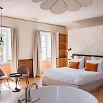 Le Chateau Real Bed & Breakfast Saint-Seurin-de-Cadourne