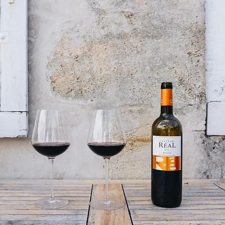 Alojamento de Acomodação e Pequeno-almoço Le Château Réal 4*