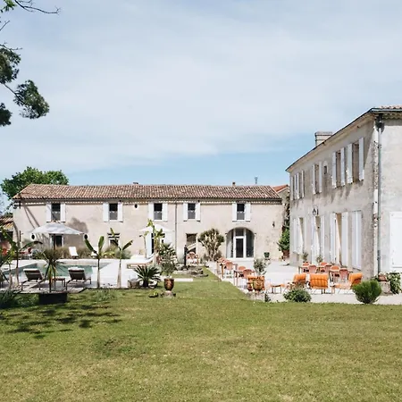 Le Chateau Real Frühstückspension Saint-Seurin-de-Cadourne