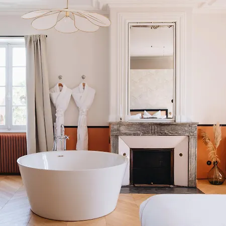 Alojamento de Acomodação e Pequeno-almoço Le Château Réal 4*