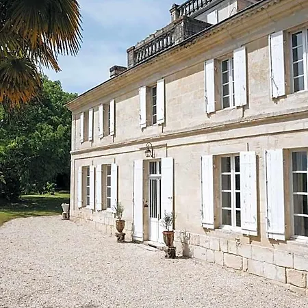 Le Chateau Real ベッド・アンド・ブレックファスト