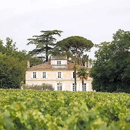 ベッド・アンド・ブレックファスト Le Chateau Real 4*