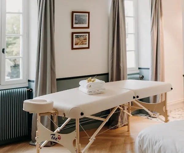 Bed & Breakfast Le Chateau Real Saint-Seurin-de-Cadourne