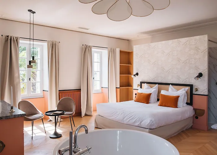 Le Chateau Real Bed & Breakfast Saint-Seurin-de-Cadourne